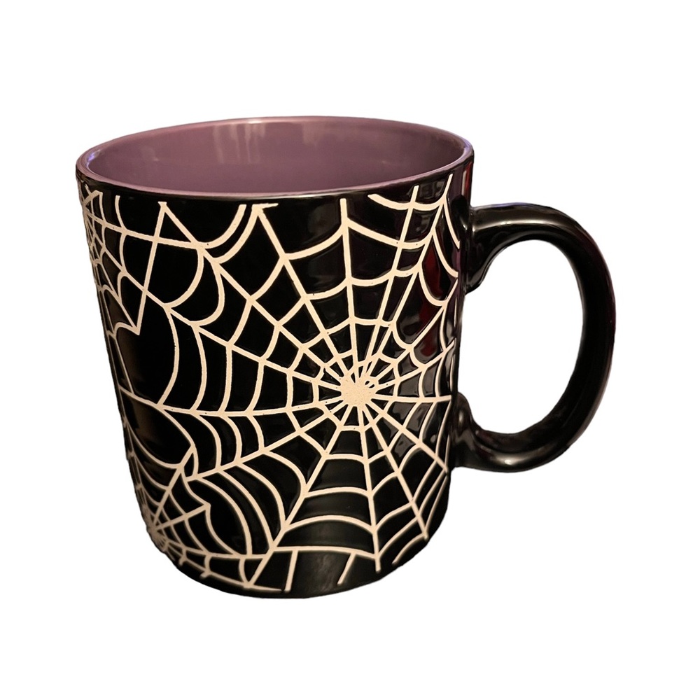 Black spiderweb mug purple inside